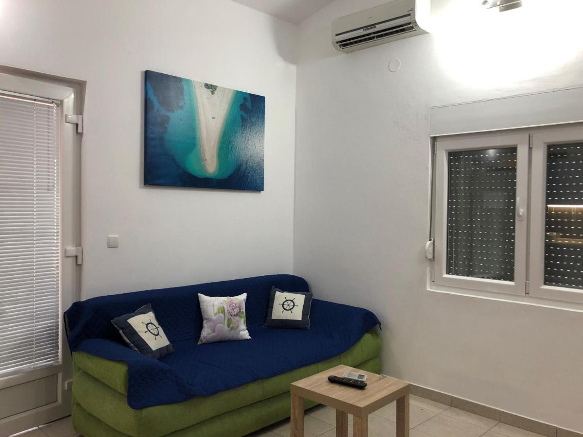 Apartman Luka Vir Apartment Exterior foto