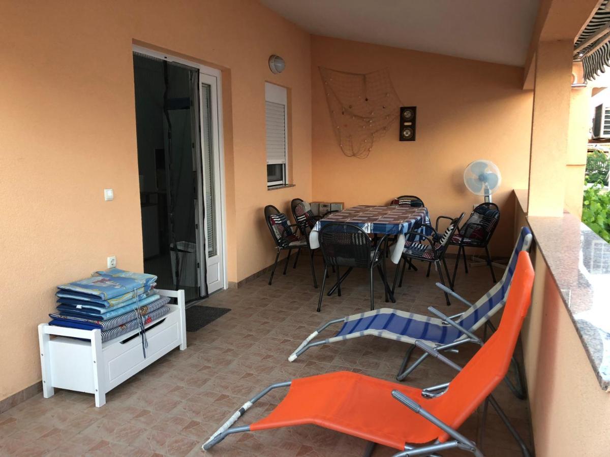 Apartman Luka Vir Apartment Exterior foto