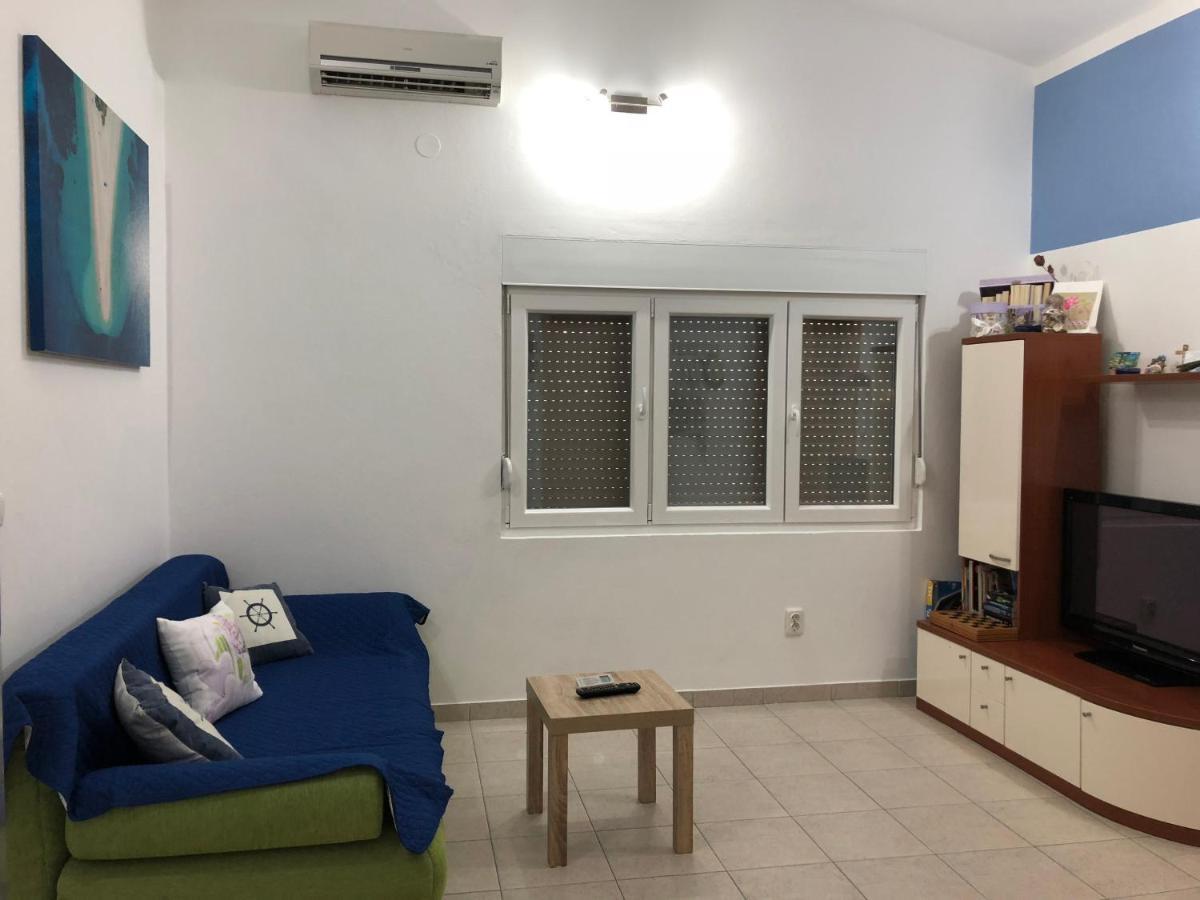 Apartman Luka Vir Apartment Exterior foto